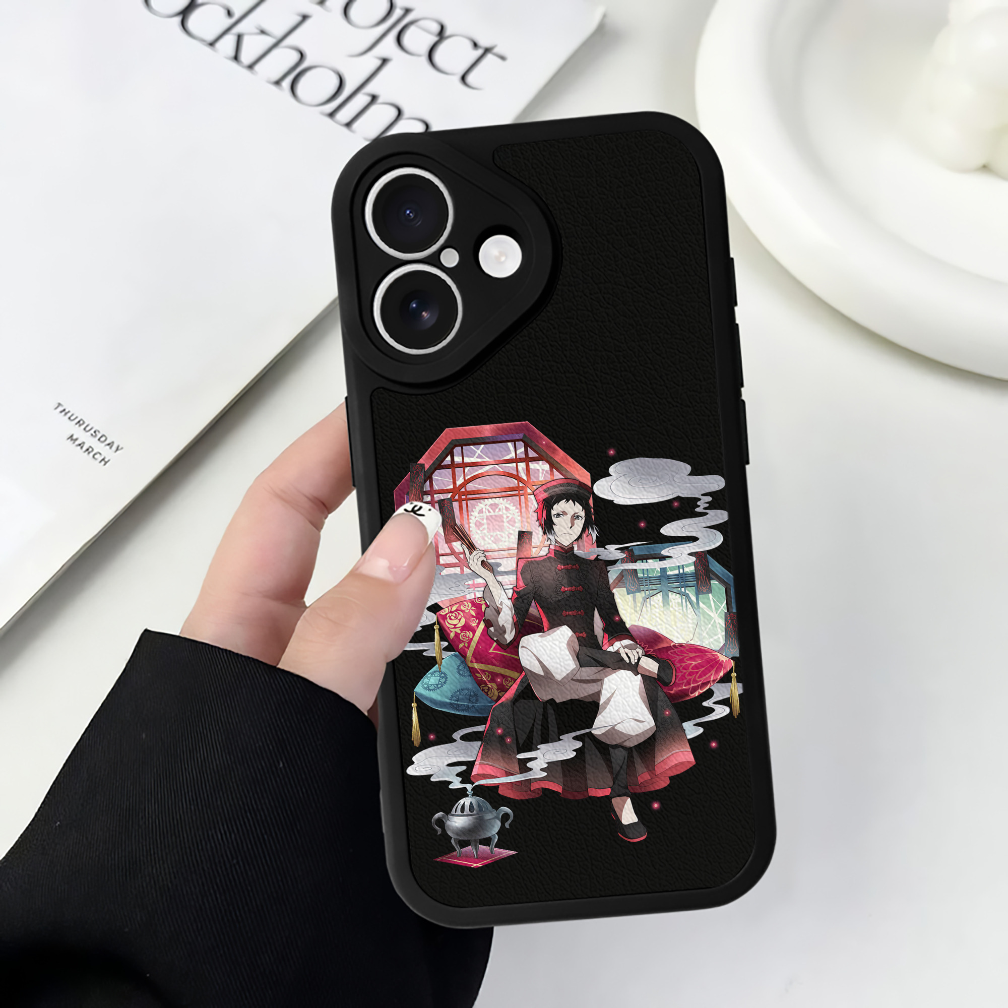 （画像用） 文豪ストレイドッグス Bungo Stray Dogs 【iPhone 16シリーズ対応】シリコンスマホケース（レザー調） 材質：シリコン